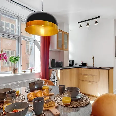 The Orangery In Apartment